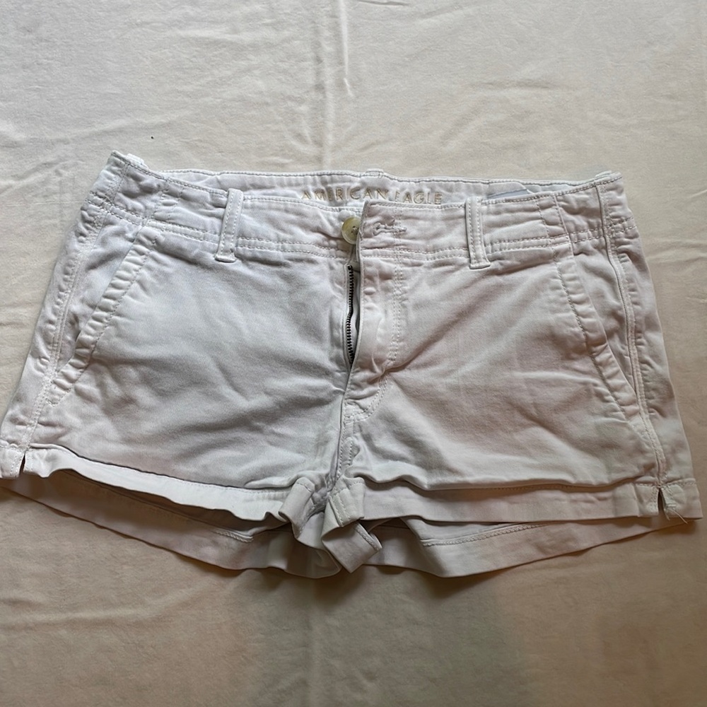American eagle white khaki style shorts size 8